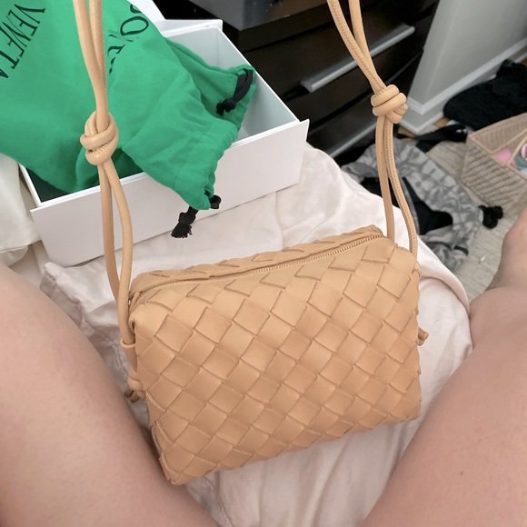 Bottega loop bag in almond SOLD - Picture 2 of 2